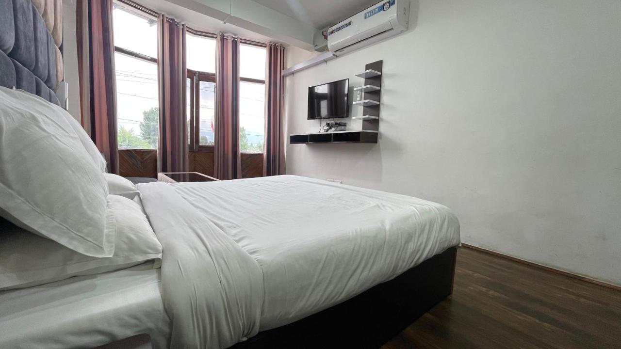 Hotel Senorita Srīnagar Exteriér fotografie