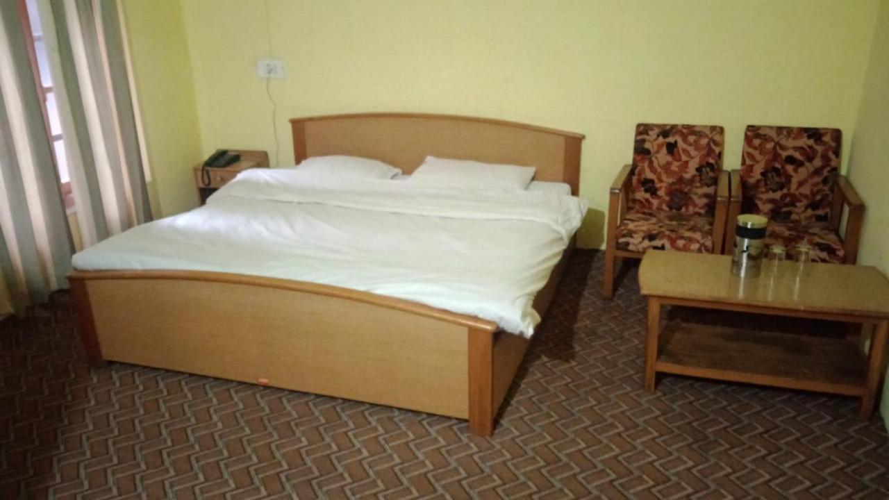Hotel Senorita Srīnagar Exteriér fotografie
